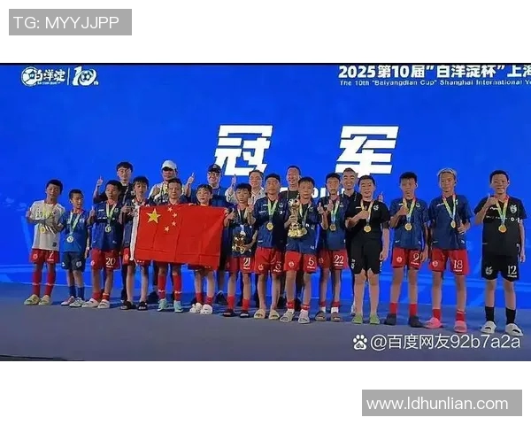 上海足球队逆袭之路总决赛特别报道展现拼搏精神与团队力量