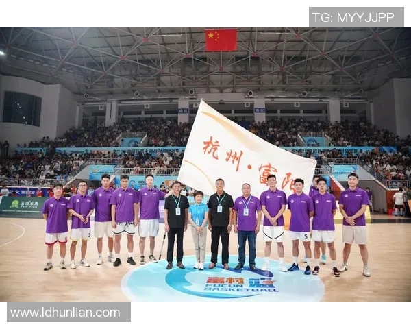 杭州篮球队荣登篮球配合排行榜第三名展现团队实力与默契 杭州篮球队荣登篮球配合排行榜第三名展现团队实力与默契