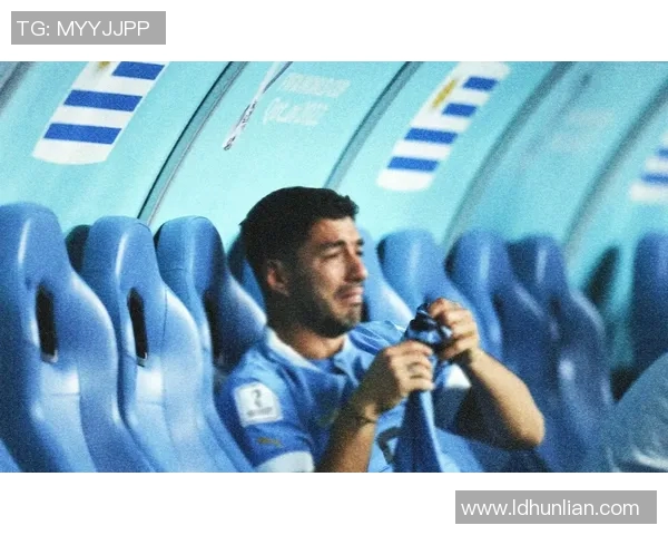 足球明星诸神黄昏摆件展现传奇球员风采与荣耀瞬间的艺术品 足球明星诸神黄昏摆件展现传奇球员风采与荣耀瞬间的艺术品